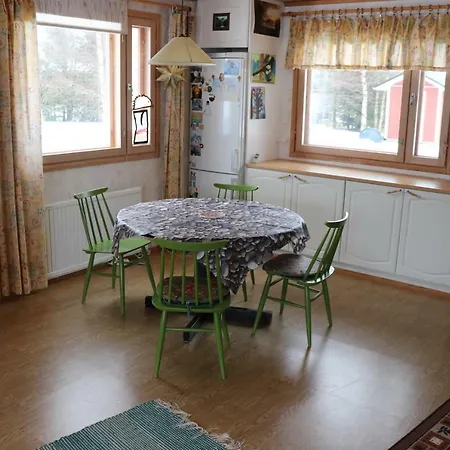 Simon Tupa Country house *