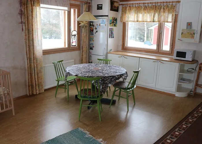 Simon Tupa בית כפרי *